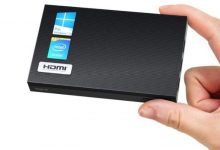 Mini PC Mele Quieter3 on Windows in hand